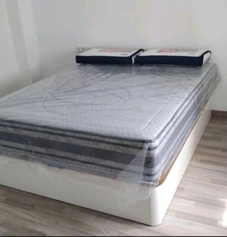 CANAPÉS Y COLCHONES