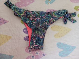 Bikini parte de abajo Talla 40(L) Marca Rate