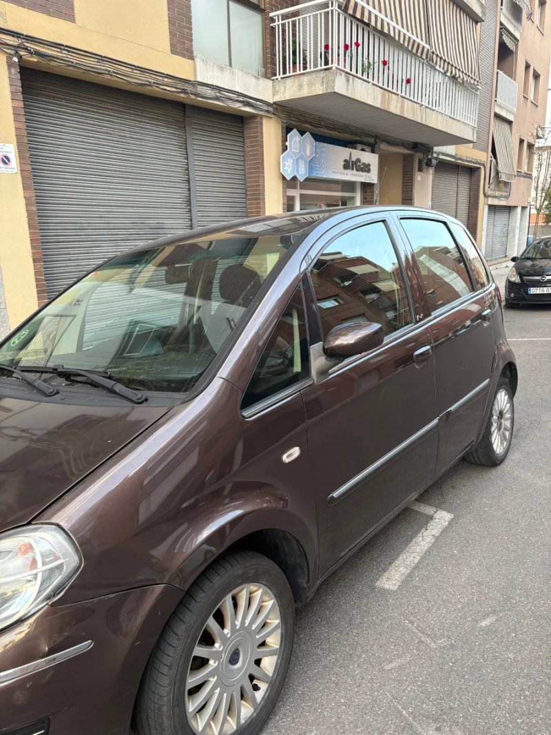 Lancia Musa 2010 - foto 1