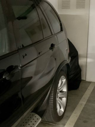 BMW X5 4.8 is