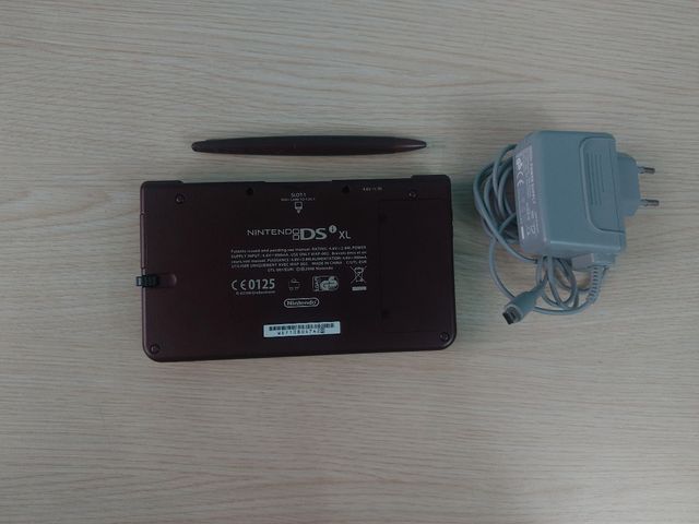 NINTENDO DS XL