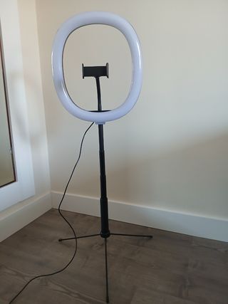 Aro de luz con trípode