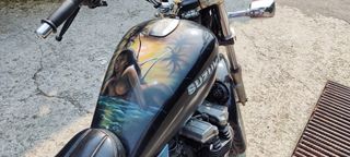 Moto Suzuki Chopper 550L