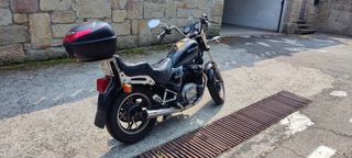 Moto Suzuki Chopper 550L