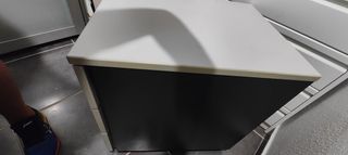cajonera baja de escritorio con cerradura 