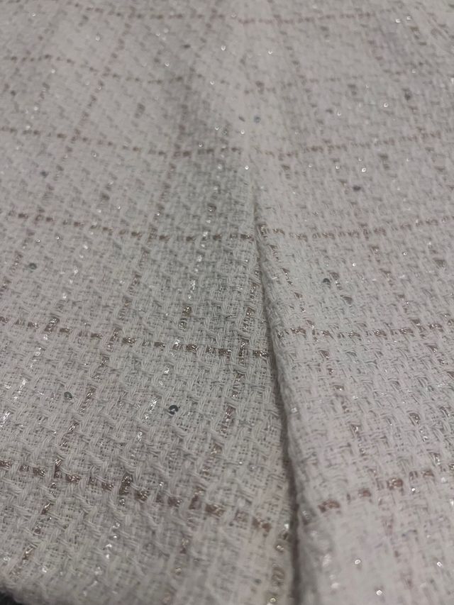 Short Zara beige con hilos dorados talla S