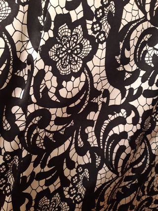 vestido fiesta largo en blanco y negro