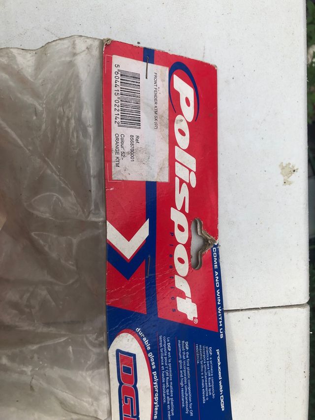 Guardabarros delantero