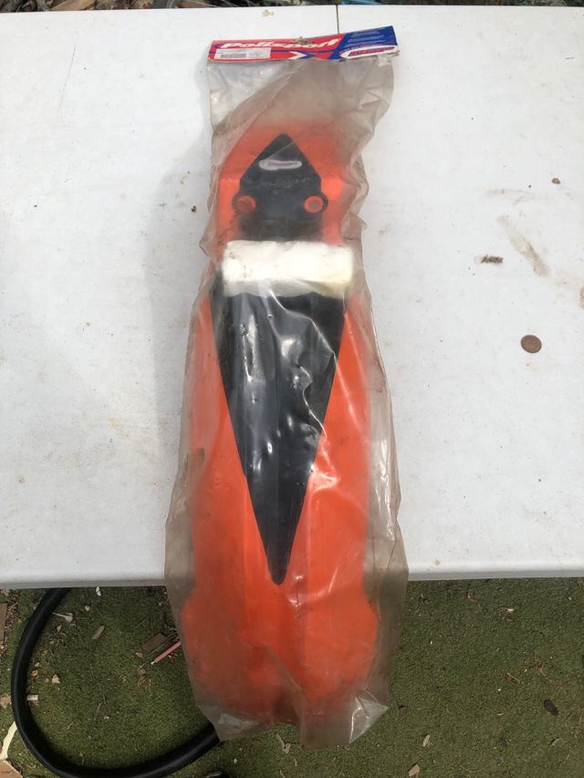 Guardabarros delantero