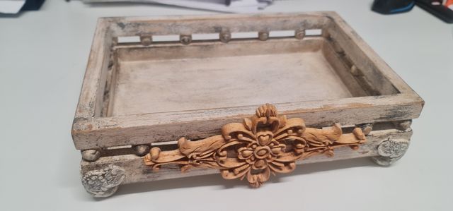 Caja decorada para baño