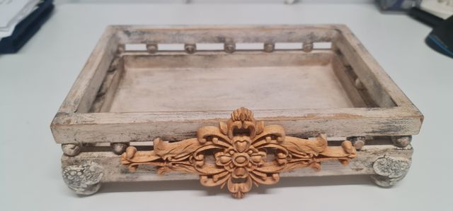 Caja decorada para baño