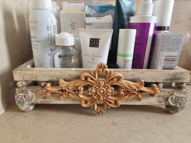 Caja decorada para baño