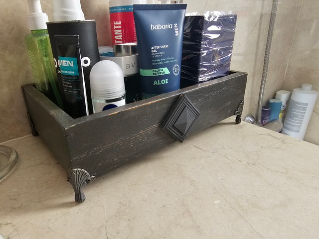 Caja decorada para baño