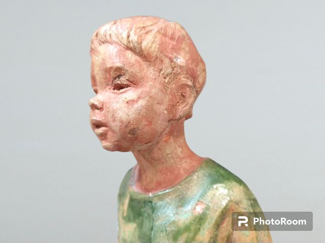 Escultura Niño en pijama