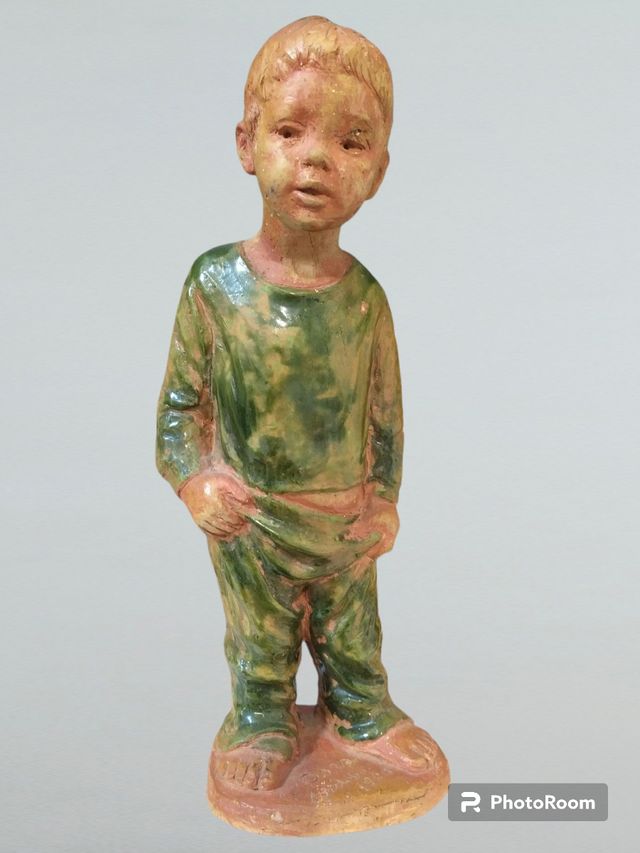 Escultura Niño en pijama