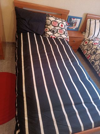 Dormitorio juvenil. Urge venta por mudanza