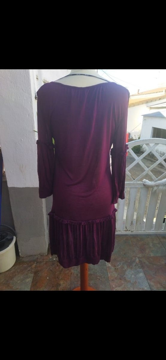 Vestido ligero color berenjena talla L Amy Gee