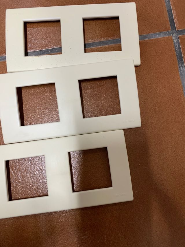 Embellecedores interruptores Bticino