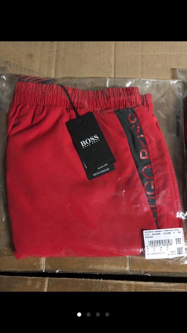 bañador Hugo Boss XXL nuevo 42 cms de ancho