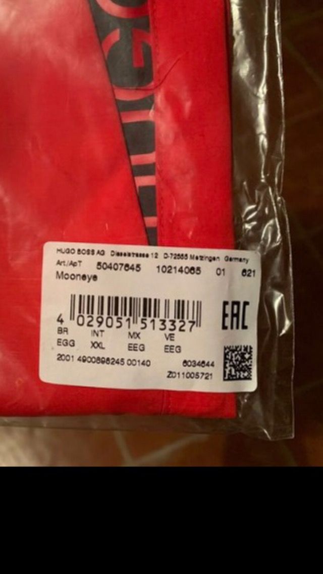 bañador Hugo Boss XXL nuevo 42 cms de ancho