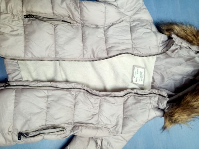 Hoy  miércoles lote 4 abrigos niña  6/7 años