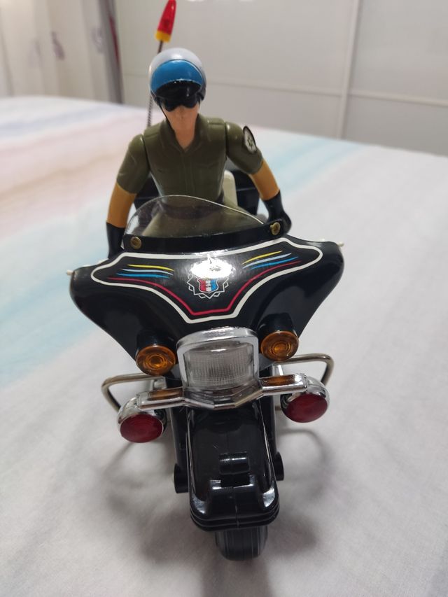 Moto policía juguete 