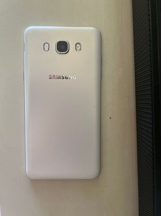 Samsung J7