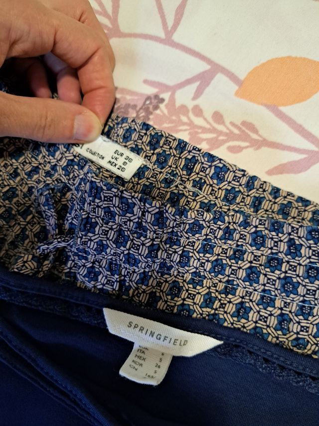 Conjunto pantalón y camisa. Tela fresquita