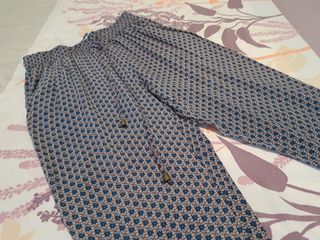 Conjunto pantalón y camisa. Tela fresquita