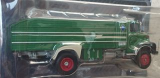 Miniaturas de camiones antiguos