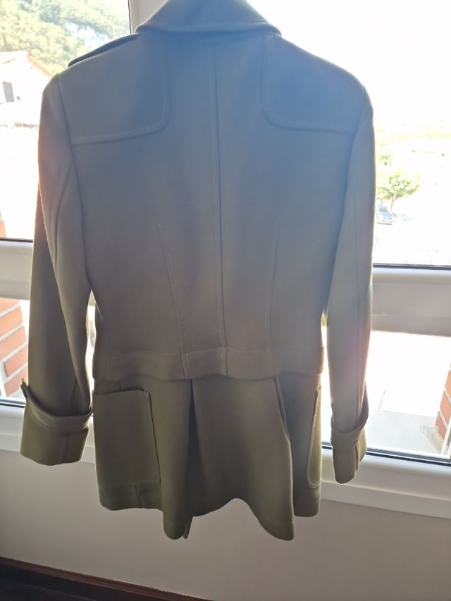 Gabardina highly preppy