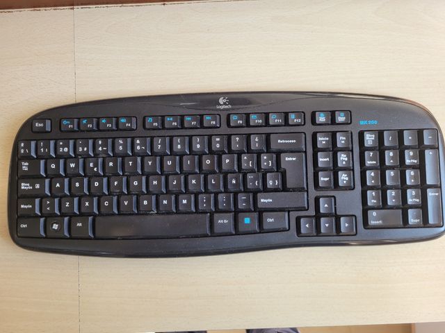 Teclados inalámbricos Logitec