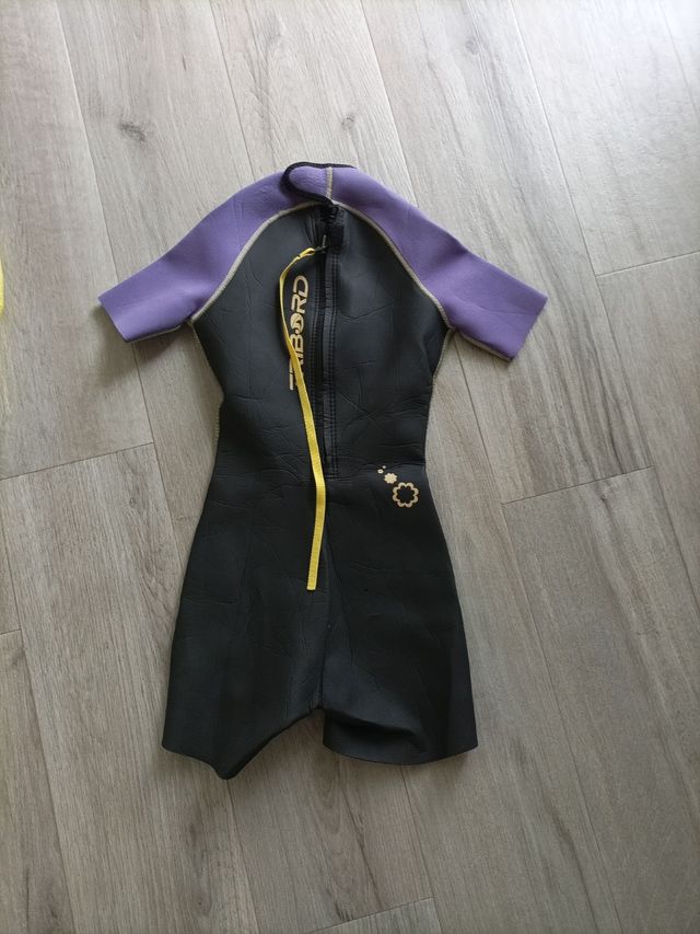 Traje corto neopreno niño talla 8-10 