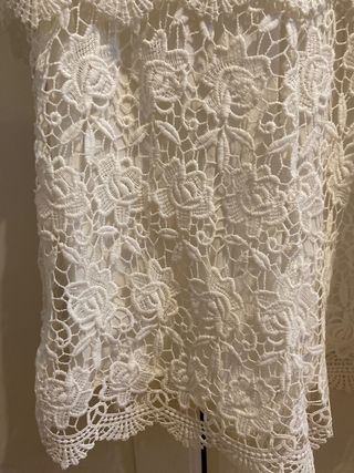 Mono de encaje Zara