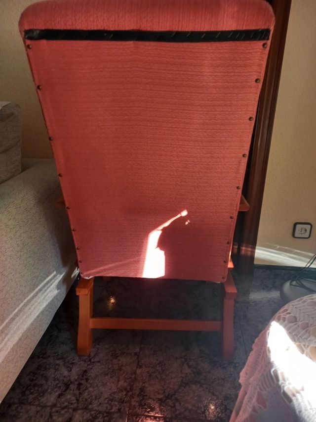 Sillón mecedora madera