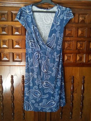 Vestido pecho cruzado en pico.corte bajo pecho L