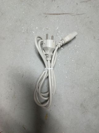 10 cables de alimentación claros