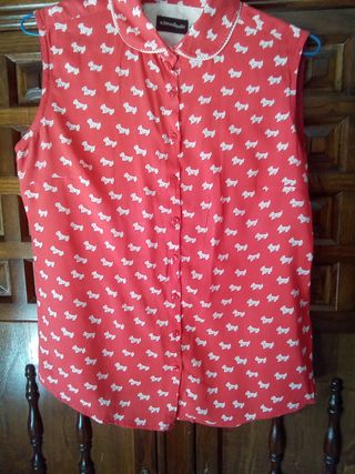 Camisa sin mangas talla L."mi hermana pequeña"