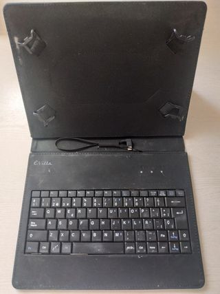 Funda de tablet con teclado Evitta
