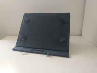 Funda de tablet con teclado Evitta