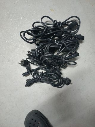 10 cables de alimentación 