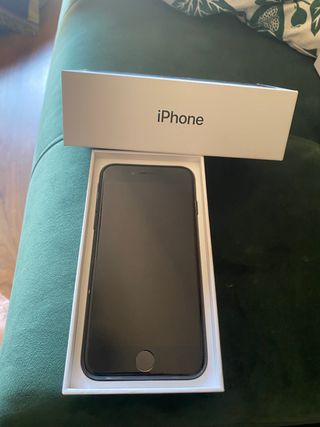 iPhone 7, 128 gb. Negro