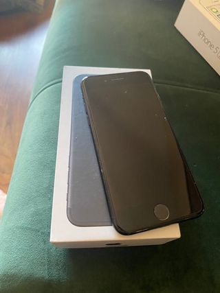 iPhone 7, 128 gb. Negro