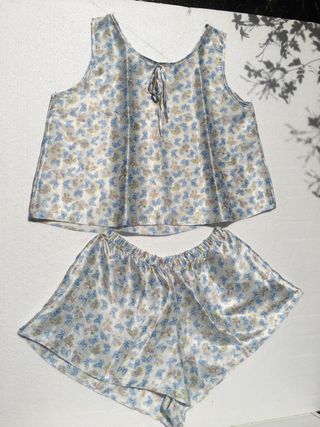 Pijama de verano, satinado.