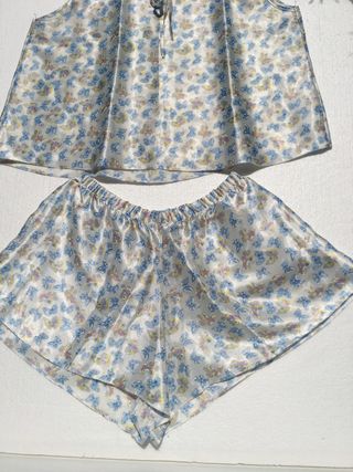 Pijama de verano, satinado.