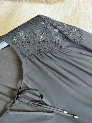 blusa negra encaje tallas grandes