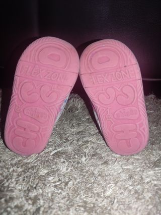 Zapatillas de casa niña nº 22. Chicco.