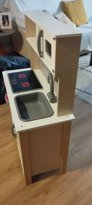 Cocinita de madera para niños