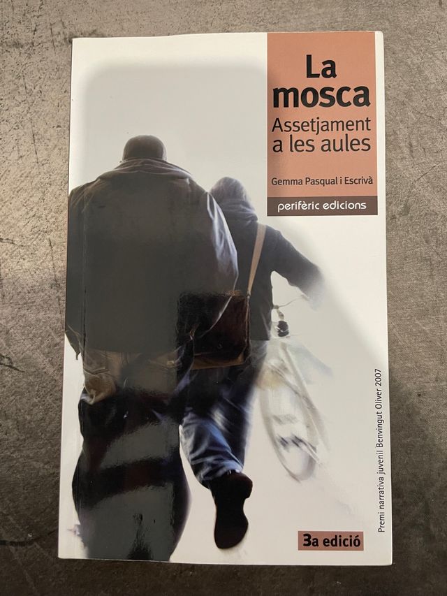 Libro la mosca en catalán