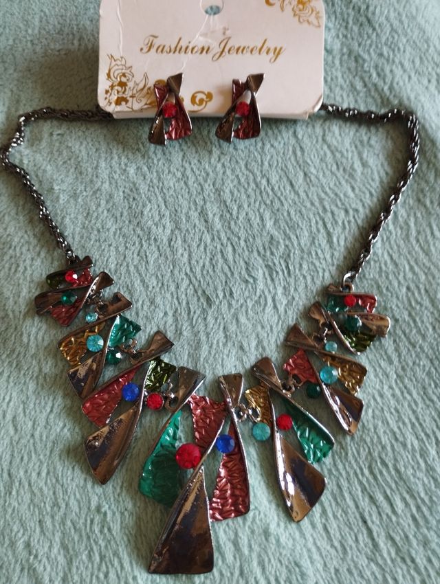 Collar colores verano